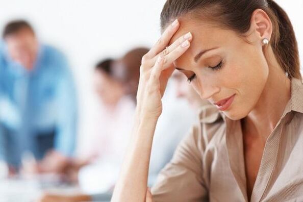 Dolor de cabeza para la osteocondosis de la región cervical
